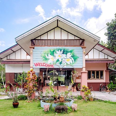 Oyo 479 Water Jade Natural Resort Thajmuang Kültér fotó