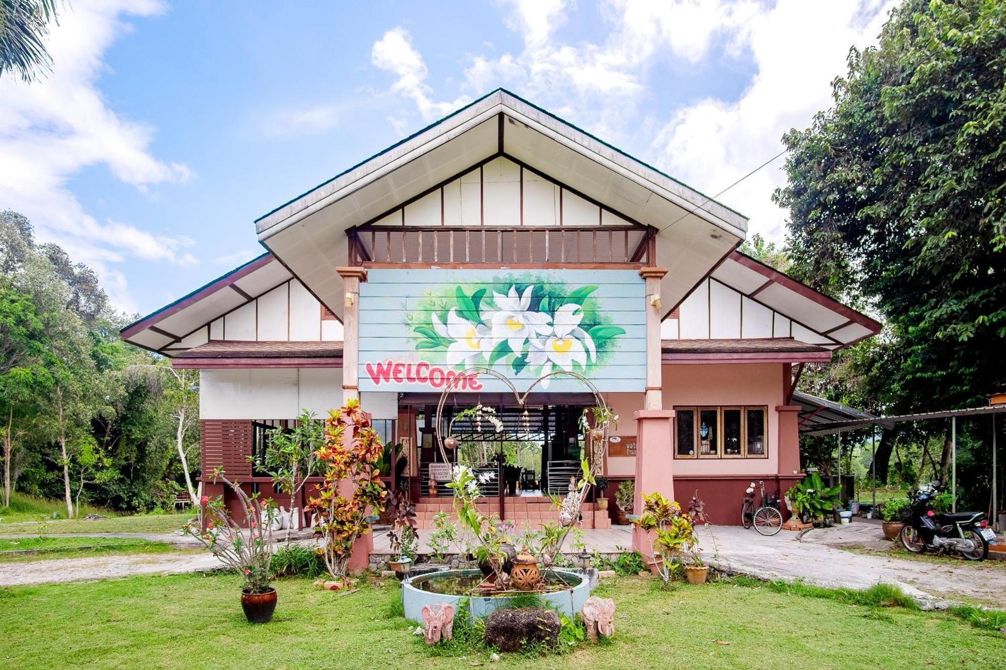 Oyo 479 Water Jade Natural Resort Thajmuang Kültér fotó